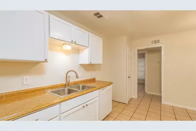 5621 Brent Drive, Haltom City, TX 76148 - Photo 33