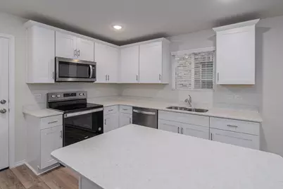 321 Hopson Street, Van Alstyne, TX 75495 - Photo 5