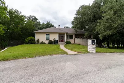 8510 Linden Court, Granbury, TX 76049 - Photo 3