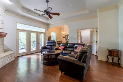 8510 Linden Court, Granbury, TX 76049 - Photo 11