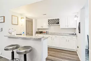 10826 Wallbrook Dr, Dallas, TX 75238 - Photo 9