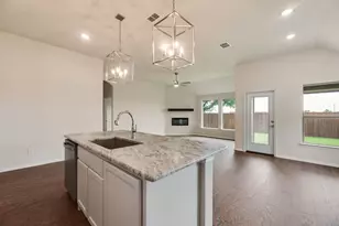 2028 Caicos Rd, Granbury, TX 76049 - Photo 11