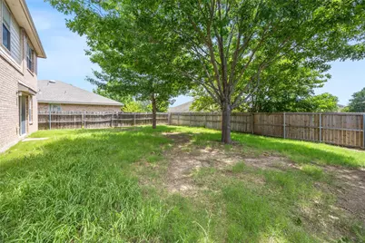 625 Condor Trail, Saginaw, TX 76131 - Photo 37