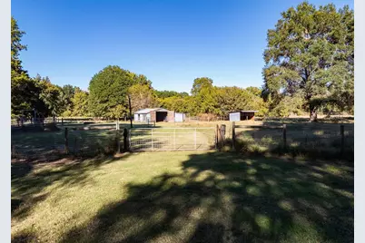 213 County Road 2320, Telephone, TX 75488 - Photo 25