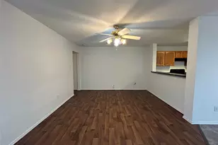 10745 Many Oaks Dr, Fort Worth, TX 76140 - Photo 3