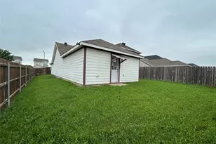 10745 Many Oaks Dr, Fort Worth, TX 76140 - Photo 17