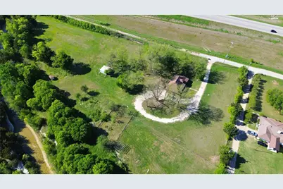 1542 W Reindeer, Lancaster, TX 75146 - Photo 17