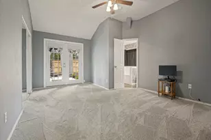 3335 Kelley Dr, Grand Prairie, TX 75052 - Photo 9