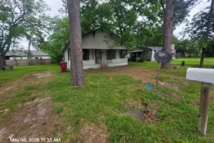 1903 N Main St, Bonham, TX 75418 - Photo 1
