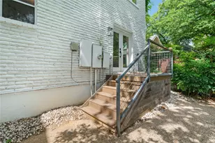 2404 Westwood Dr, Arlington, TX 76012 - Photo 39
