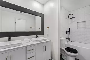 2404 Westwood Dr, Arlington, TX 76012 - Photo 29