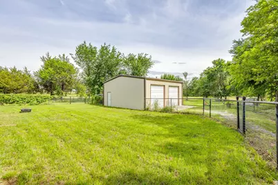 739 County Road 3696, Springtown, TX 76082 - Photo 35