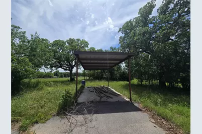 1331 Jay Bird Road, Springtown, TX 76082 - Photo 15