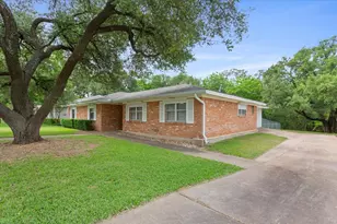 708 Wedgewood Dr, Woodway, TX 76712 - Photo 3