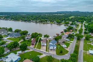 4006 Lands End Ct, Granbury, TX 76048 - Photo 11