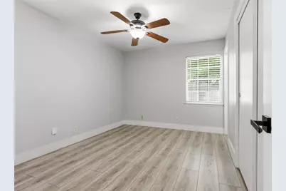 205 W Huitt Lane, Euless, TX 76040 - Photo 11