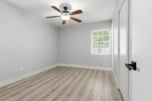 205 W Huitt Ln, Euless, TX 76040 - Photo 11