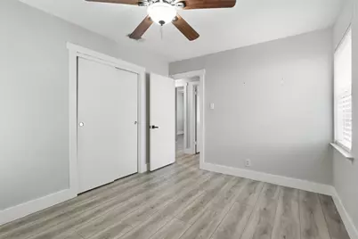 205 W Huitt Lane, Euless, TX 76040 - Photo 13