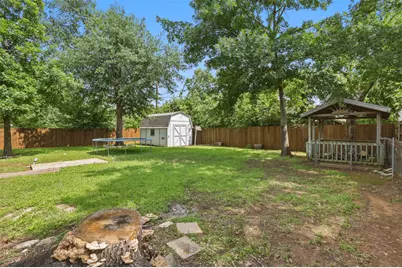 205 W Huitt Lane, Euless, TX 76040 - Photo 17