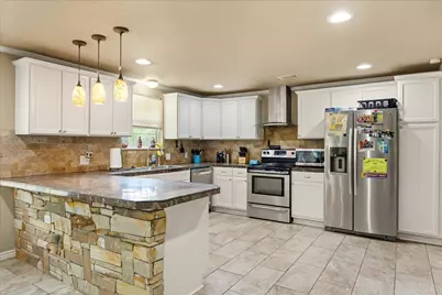405 Granbury Court, Granbury, TX 76049 - Photo 11