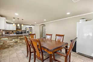 405 Granbury Ct, Granbury, TX 76049 - Photo 13