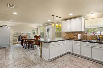 405 Granbury Court, Granbury, TX 76049 - Photo 5
