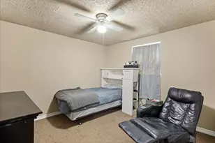 405 Granbury Ct, Granbury, TX 76049 - Photo 9