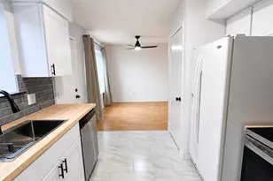 323 Towne House Ln, Richardson, TX 75081 - Photo 9