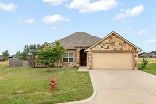 800 Acadia Ct, Tolar, TX 76476 - Photo 1