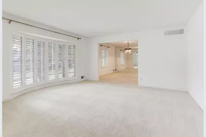 9523 Highedge Drive, Dallas, TX 75238 - Photo 5