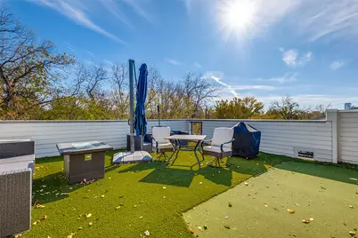 1262 N Prairie Avenue, Dallas, TX 75204 - Photo 13