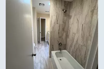 2703 Oak Cliff Lane, Arlington, TX 76012 - Photo 9