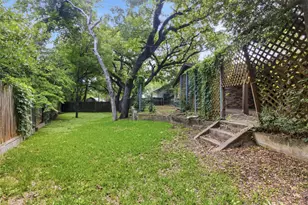 2703 Oak Cliff Ln, Arlington, TX 76012 - Photo 25