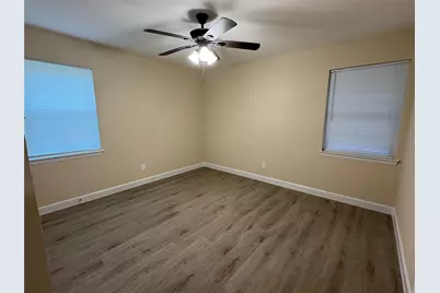 2703 Oak Cliff Lane, Arlington, TX 76012 - Photo 13