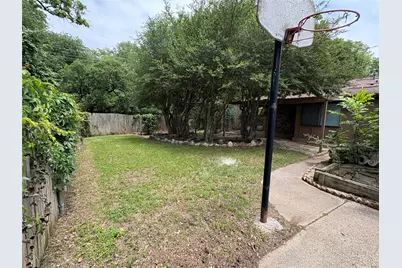 2703 Oak Cliff Lane, Arlington, TX 76012 - Photo 21