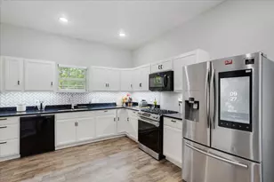 721 Maple St, Bonham, TX 75418 - Photo 7