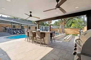 6566 Ridgeview Cir, Dallas, TX 75240 - Photo 3