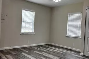 2839 E Overton Rd, Dallas, TX 75216 - Photo 15