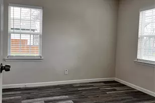 2839 E Overton Rd, Dallas, TX 75216 - Photo 9
