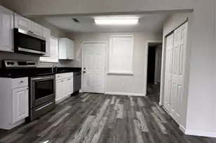 2839 E Overton Rd, Dallas, TX 75216 - Photo 7