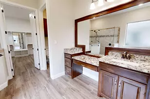 2025 Clive Dr, Granbury, TX 76048 - Photo 13