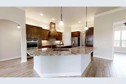 2025 Clive Drive, Granbury, TX 76048 - Photo 7