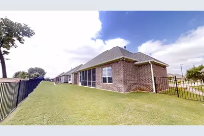 2025 Clive Drive, Granbury, TX 76048 - Photo 25
