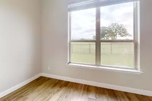 2025 Clive Dr, Granbury, TX 76048 - Photo 19