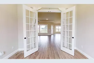 2025 Clive Drive, Granbury, TX 76048 - Photo 17