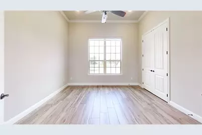 2025 Clive Drive, Granbury, TX 76048 - Photo 17