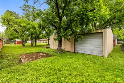 2700 Briarwood Lane, Bellmead, TX 76705 - Photo 3