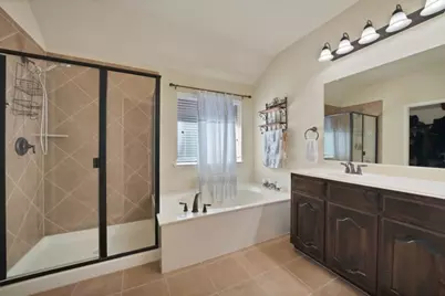 10401 Flat Creek Trl, McKinney, TX 75072 - Photo 19