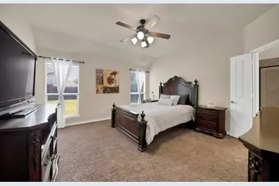 10401 Flat Creek Trl, McKinney, TX 75072 - Photo 17