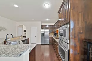 10401 Flat Creek Trail, McKinney, TX 75072 - Photo 7